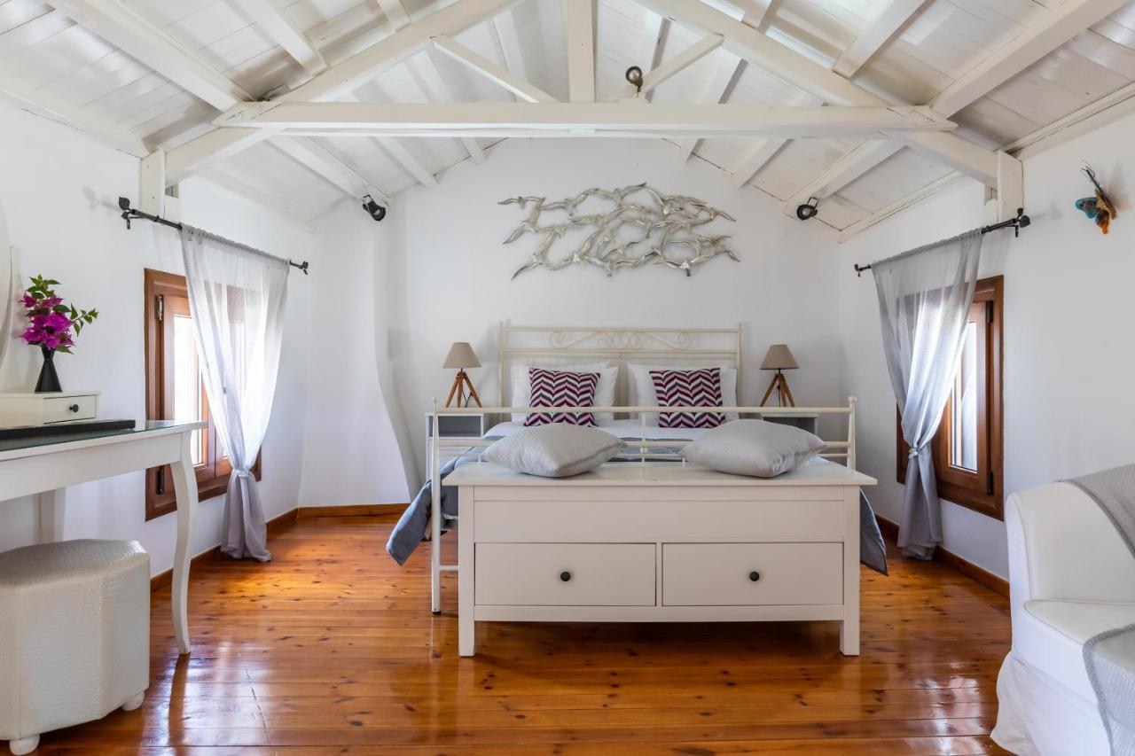 Villa Fotini Kalivi In Raches Panormos  Eksteriør bilde