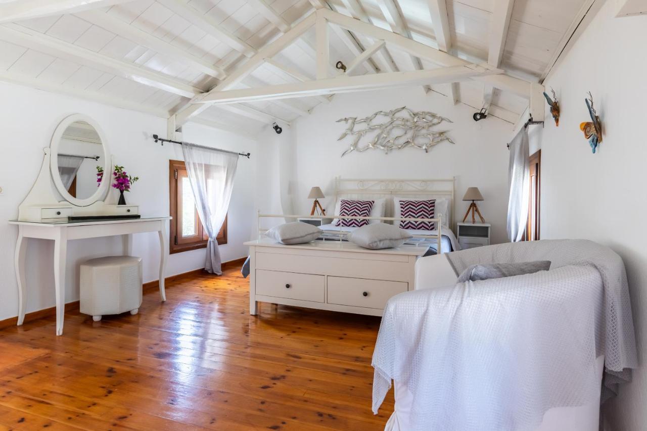 Villa Fotini Kalivi In Raches Panormos  Eksteriør bilde